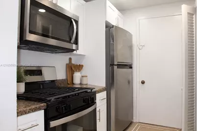 1205 Mariposa Ave #229, Coral Gables, FL 33146 - Photo 4