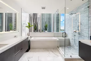 851 NE 1st Ave, Miami, FL 33132 - Photo 16