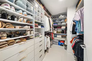 851 NE 1st Ave, Miami, FL 33132 - Photo 18