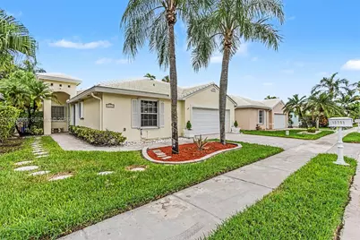 15251 Wilshire Way, Pembroke Pines, FL 33027 - Photo 6