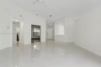 15251 Wilshire Way, Pembroke Pines, FL 33027 - Photo 14