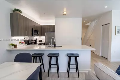 170 NW 158th St #10, Miami, FL 33169 - Photo 4