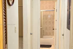 931 NE 130th St, North Miami, FL 33161 - Photo 24