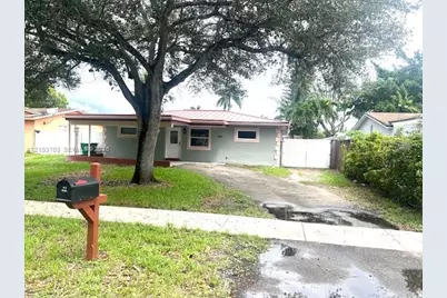 4150 SW 56th Ter, Davie, FL 33314 - Photo 2