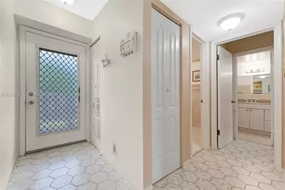206 SE 10th St #303, Dania Beach, FL 33004 - Photo 20