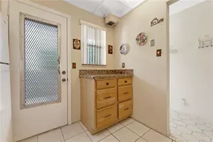 206 SE 10th St, Dania Beach, FL 33004 - Photo 6