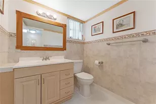 206 SE 10th St, Dania Beach, FL 33004 - Photo 16