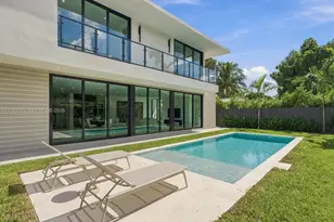 8220 SW 62nd Ct, Miami, FL 33143 - Photo 10