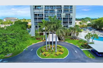 2000 Presidential Way #1106, West Palm Beach, FL 33401 - Photo 4
