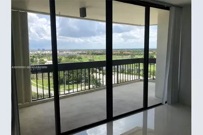 2000 Presidential Way #1106, West Palm Beach, FL 33401 - Photo 2