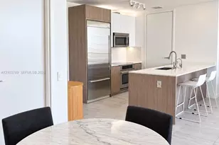 1300 Brickell Bay Dr, Miami, FL 33131 - Photo 10