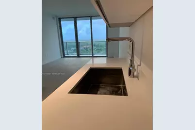 16385 Biscayne Blvd #2302, North Miami Beach, FL 33160 - Photo 4