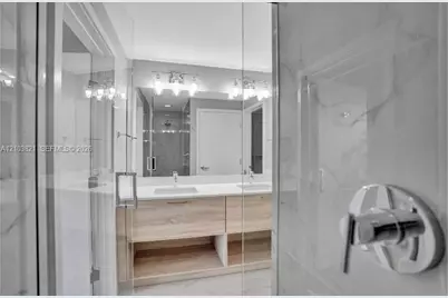 16385 Biscayne Blvd #2302, North Miami Beach, FL 33160 - Photo 10