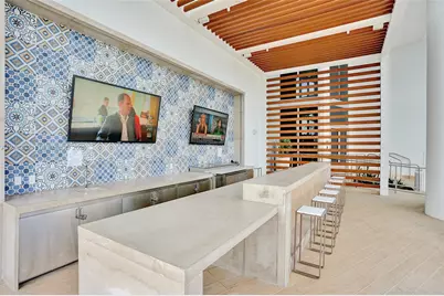 16385 Biscayne Blvd #2302, North Miami Beach, FL 33160 - Photo 32