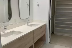 16385 Biscayne Blvd, North Miami Beach, FL 33160 - Photo 8