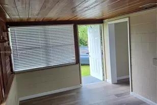 390 SW 7th Rd SW, Vero Beach, FL 32962 - Photo 6