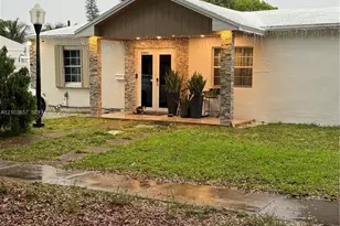 1031 NE 142nd St, North Miami, FL 33161 - Photo 4