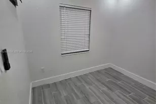 930 NW 32nd Pl, Miami, FL 33125 - Photo 6