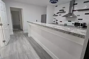930 NW 32nd Pl, Miami, FL 33125 - Photo 2