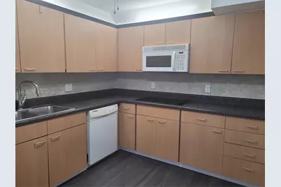 334 Lakeview Dr #103, Weston, FL 33326 - Photo 6