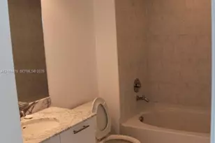950 Brickell Bay Dr, Miami, FL 33131 - Photo 4