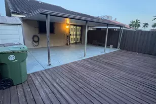 5640 W 20th Ct, Hialeah, FL 33016 - Photo 14