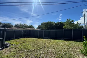10504 SW 77th Ct, Pinecrest, FL 33156 - Photo 12