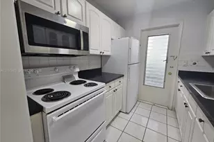 1719 Wiley St, Hollywood, FL 33020 - Photo 8