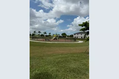 1232 SW 8th Ct #1232, Florida City, FL 33034 - Photo 4