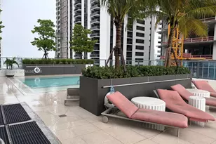 11 NE 6th St, Miami, FL 33132 - Photo 4