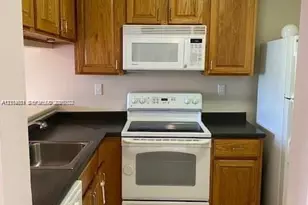 983 Lake Terry Dr, West Palm Beach, FL 33411 - Photo 2