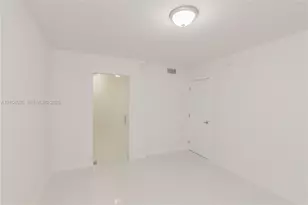 3755 NE 167th St, North Miami Beach, FL 33160 - Photo 18