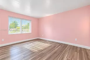 9850 Sunrise Lakes Blvd, Sunrise, FL 33322 - Photo 16
