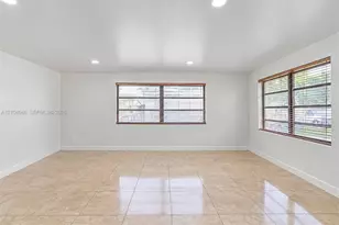 3300 SW 87th Ct, Miami, FL 33165 - Photo 6