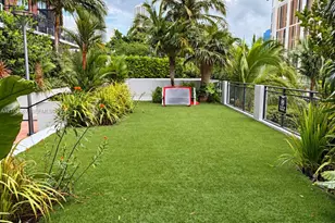 1749 NE Miami Ct, Miami, FL 33132 - Photo 18