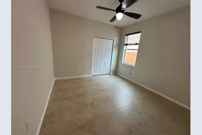 3060 SE 4th Ct #3060, Homestead, FL 33033 - Photo 6