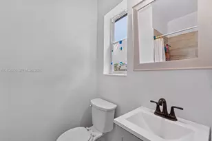 4231 NW 12th Ave, Oakland Park, FL 33309 - Photo 14