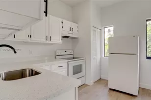 1330 NW 5th St, Miami, FL 33125 - Photo 6