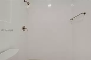 1330 NW 5th St, Miami, FL 33125 - Photo 18
