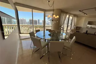 1000 W Island Blvd, Aventura, FL 33160 - Photo 4