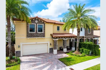 9890 NW 86th Ter, Doral, FL 33178 - Photo 4