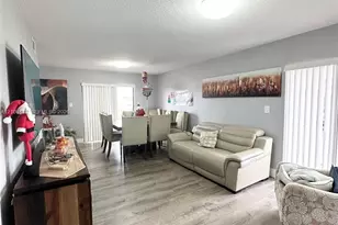 8425 NW 8th St, Miami, FL 33126 - Photo 10