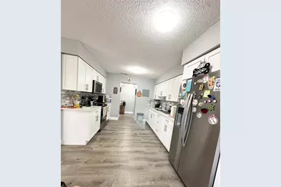 8425 NW 8th St #401, Miami, FL 33126 - Photo 8