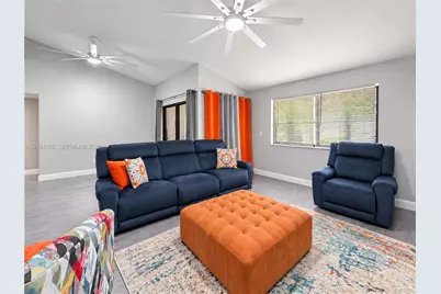 1657 NW 81st Way, Plantation, FL 33322 - Photo 8