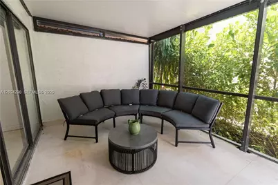 19200 NE 25th Ave #322C, Miami, FL 33180 - Photo 12