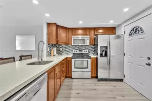 3849 NE 169th St, North Miami Beach, FL 33160 - Photo 4