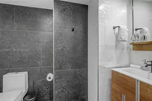 2301 Collins Ave, Miami Beach, FL 33139 - Photo 16