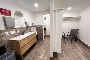 400 Diplomat Pkwy, Hallandale Beach, FL 33009 - Photo 20