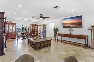1121 SW 75th Ave, Plantation, FL 33317 - Photo 10
