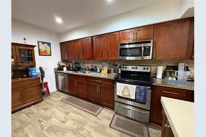 14615 NE 5th Ct, Miami, FL 33161 - Photo 12
